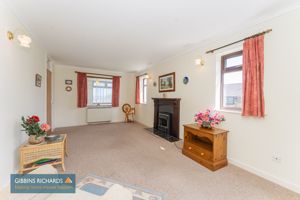 Sitting Room- click for photo gallery